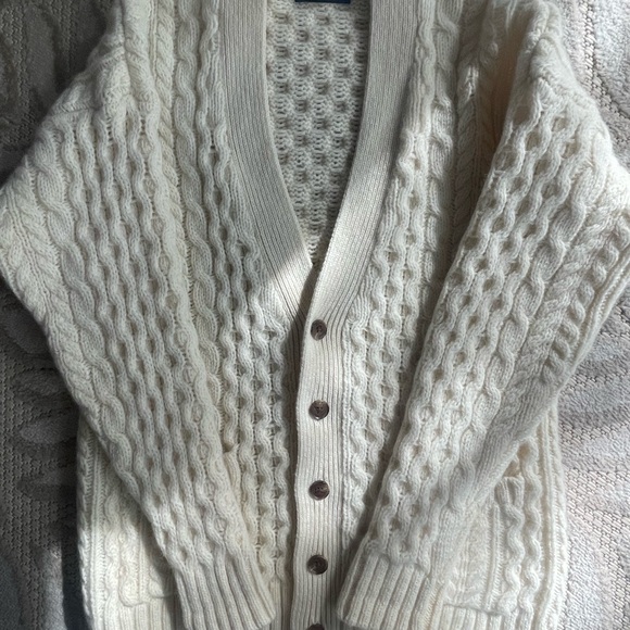 Brandy Melville Ivory Knit Sweater - Picture 4 of 4